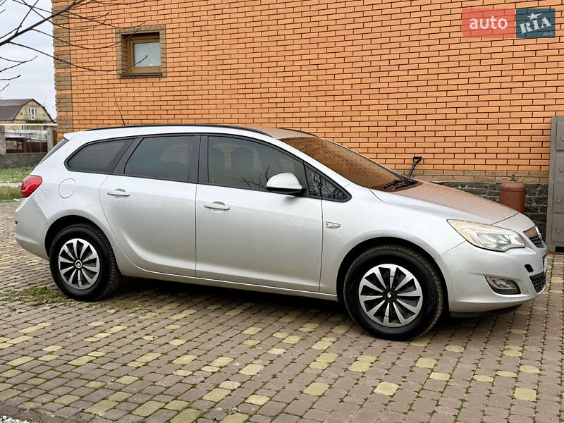 Универсал Opel Astra 2012 в Радомышле фото 2 Универсал Opel Astra 2012 в Радомышле