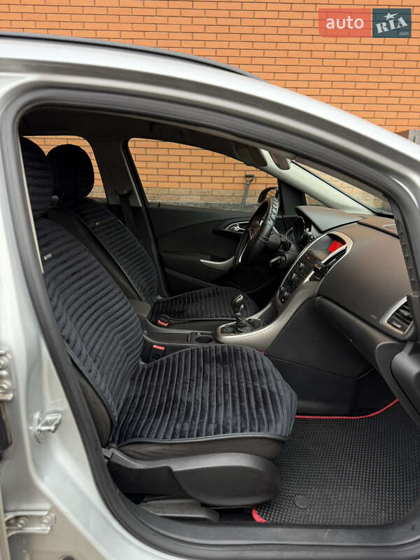 Универсал Opel Astra 2012 в Радомышле фото 10 Универсал Opel Astra 2012 в Радомышле