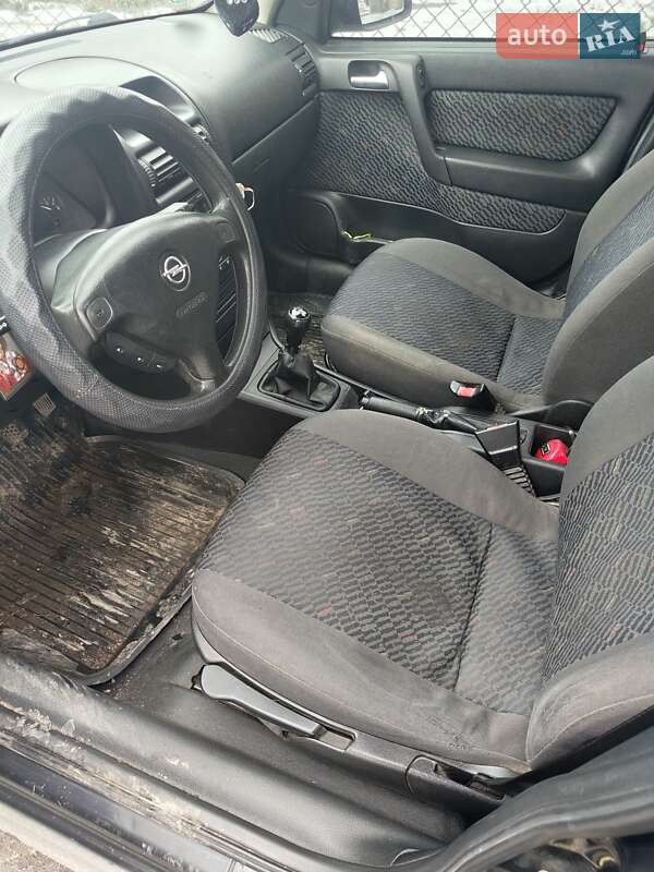 Хетчбек Opel Astra 2002 в Тульчині