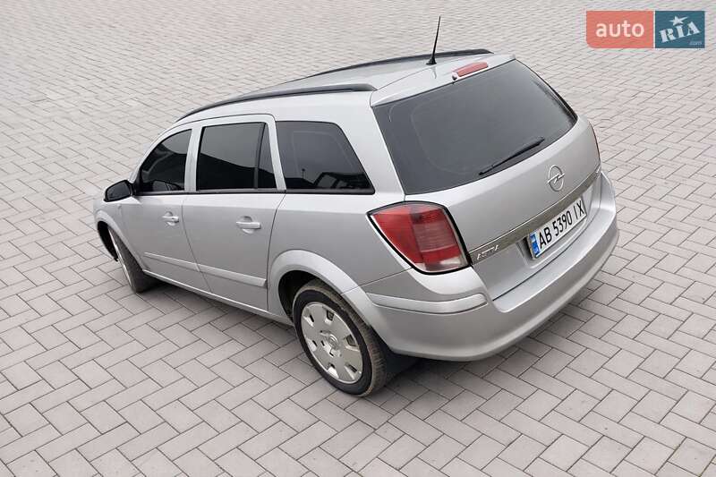 Універсал Opel Astra 2006 в Могилів-Подільському