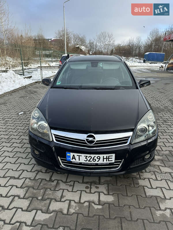 Універсал Opel Astra 2009 в Коломиї