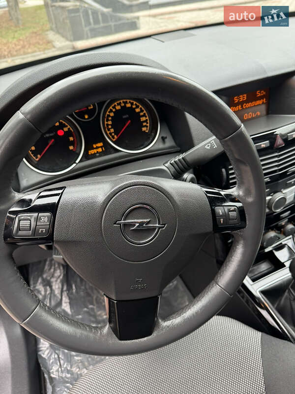 Універсал Opel Astra 2010 в Ніжині