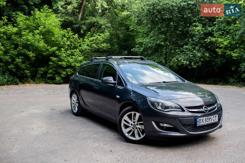 Універсал Opel Astra 2012 в Львові