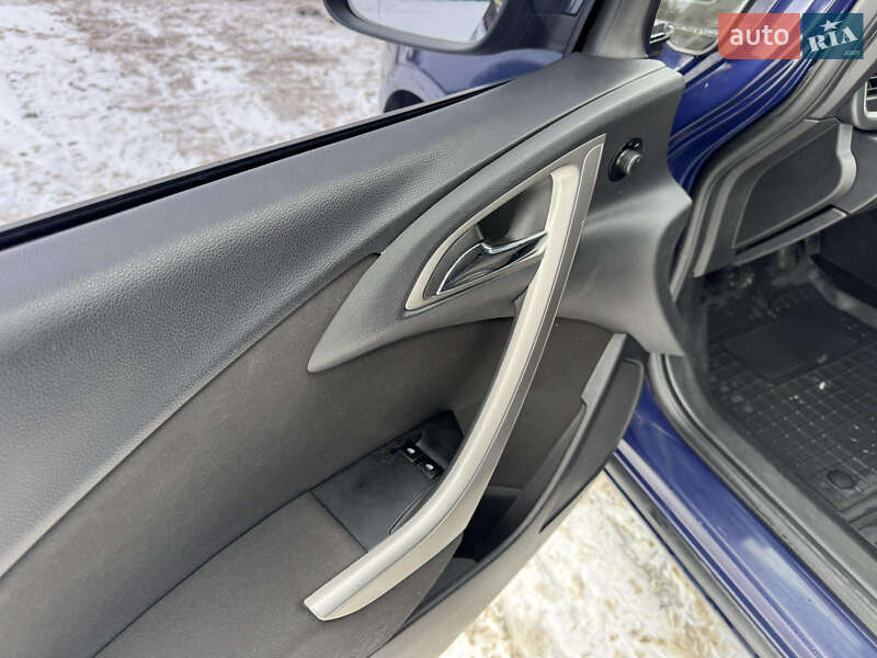 Універсал Opel Astra 2011 в Києві фото 8 Універсал Opel Astra 2011 в Києві