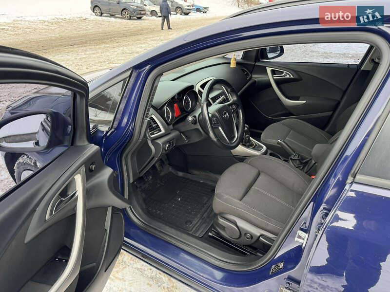 Універсал Opel Astra 2011 в Києві фото 13 Універсал Opel Astra 2011 в Києві