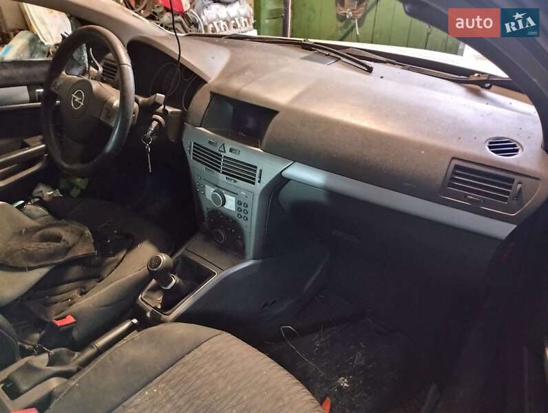 Хетчбек Opel Astra 2005 в Буську фото 7 Хетчбек Opel Astra 2005 в Буську