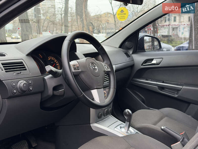 Седан Opel Astra 2013 в Миколаєві фото 12 Седан Opel Astra 2013 в Миколаєві