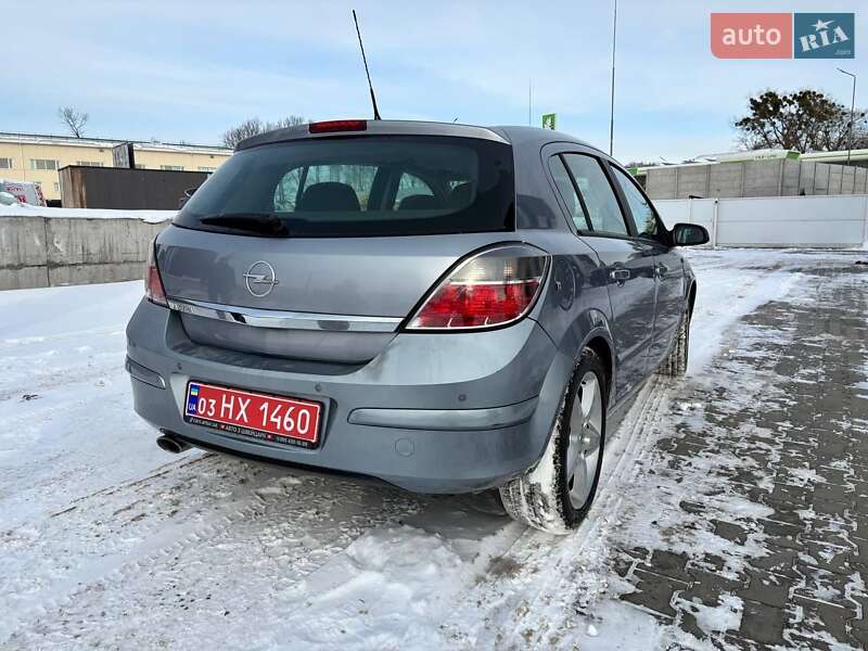 Хэтчбек Opel Astra 2009 в Киеве