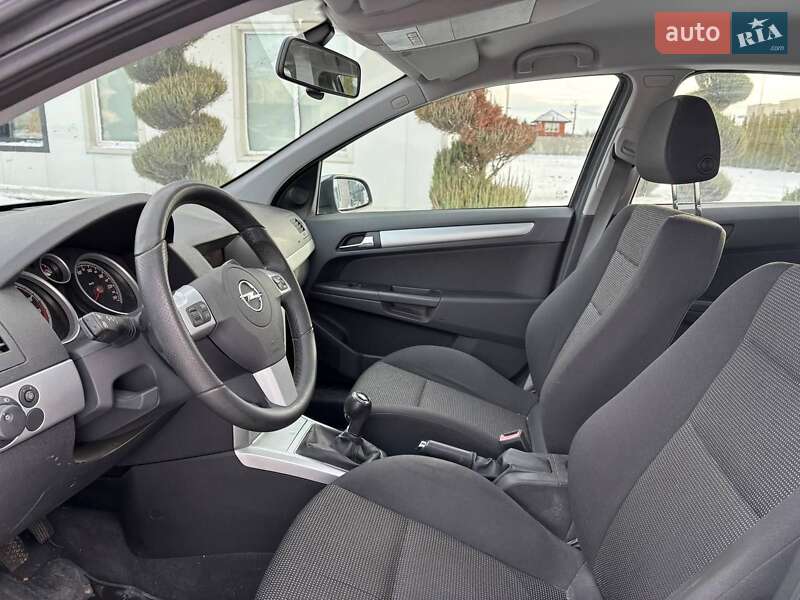 Хэтчбек Opel Astra 2009 в Киеве