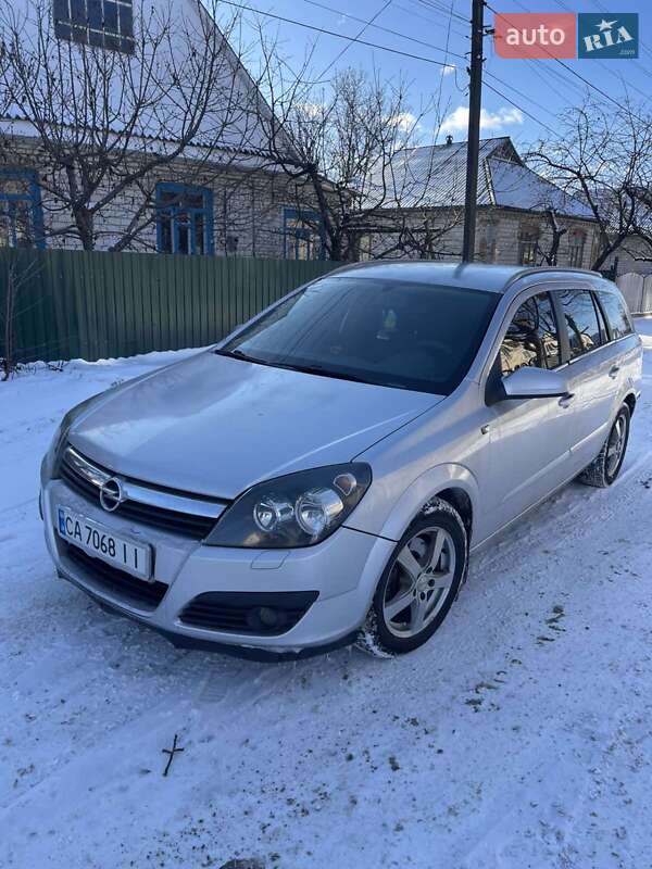Универсал Opel Astra 2005 в Бершади