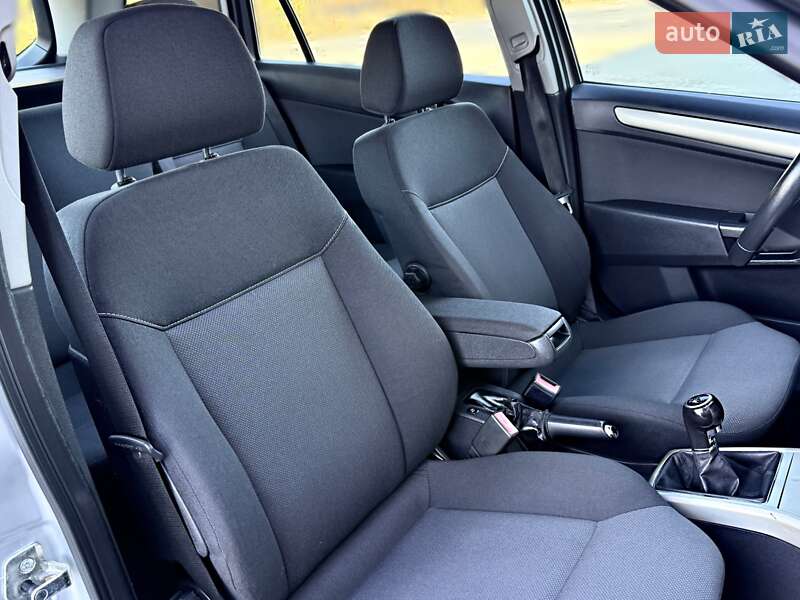 Универсал Opel Astra 2007 в Дрогобыче