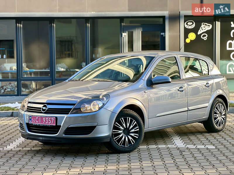 Хэтчбек Opel Astra 2005 в Ивано-Франковске