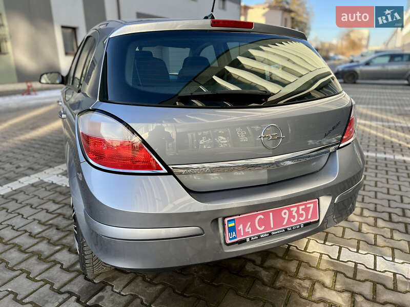Хэтчбек Opel Astra 2005 в Ивано-Франковске