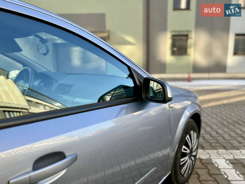 Хэтчбек Opel Astra 2005 в Ивано-Франковске