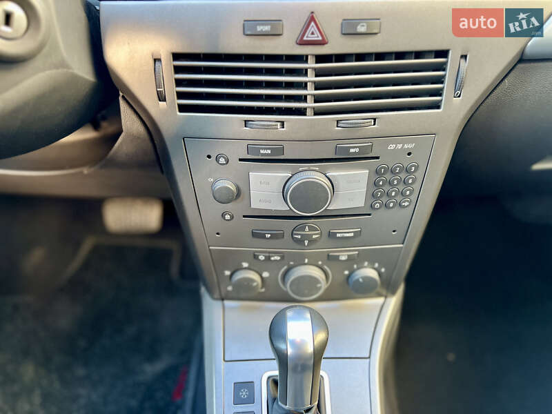 Хэтчбек Opel Astra 2005 в Ивано-Франковске