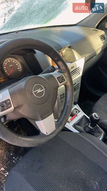 Универсал Opel Astra 2011 в Бучаче фото 5 Универсал Opel Astra 2011 в Бучаче