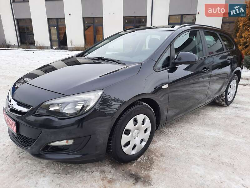 Універсал Opel Astra 2013 в Рівному