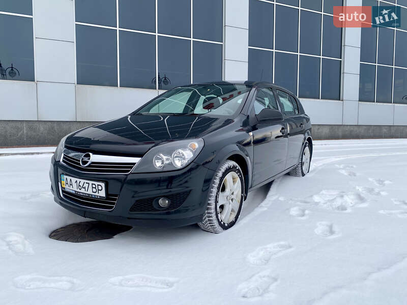Хетчбек Opel Astra 2012 в Білій Церкві фото 2 Хетчбек Opel Astra 2012 в Білій Церкві