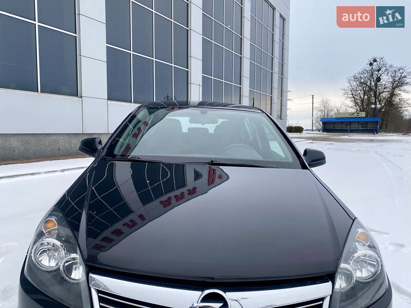 Хетчбек Opel Astra 2012 в Білій Церкві фото 9 Хетчбек Opel Astra 2012 в Білій Церкві