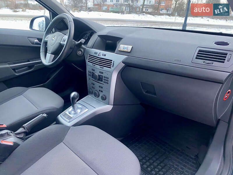 Хетчбек Opel Astra 2012 в Білій Церкві фото 29 Хетчбек Opel Astra 2012 в Білій Церкві