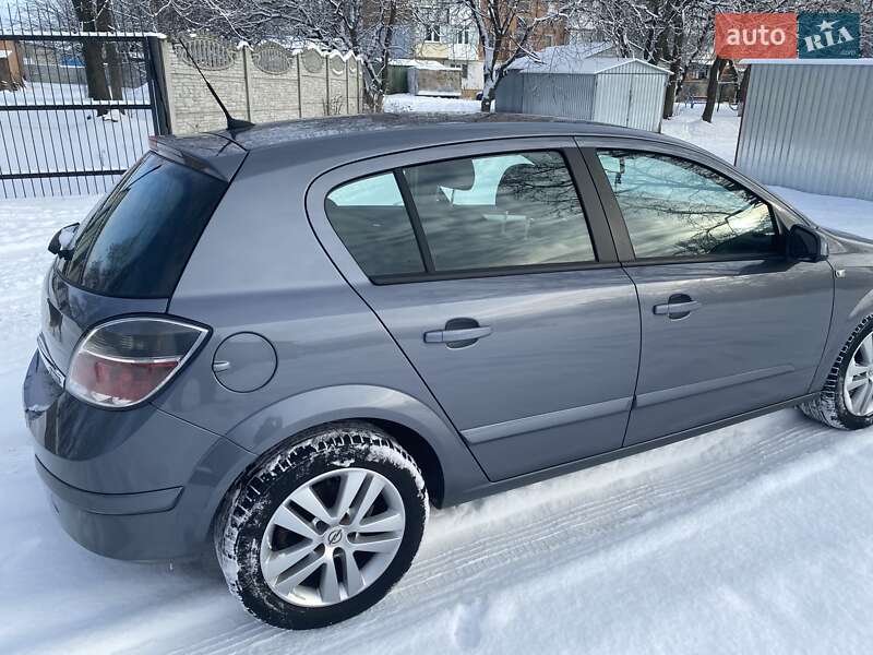 Хэтчбек Opel Astra 2007 в Тальном