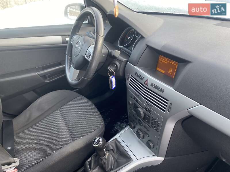 Хэтчбек Opel Astra 2007 в Тальном