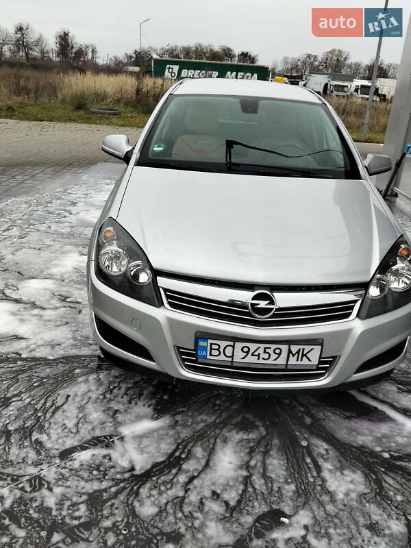 Універсал Opel Astra 2010 в Львові фото 5 Універсал Opel Astra 2010 в Львові
