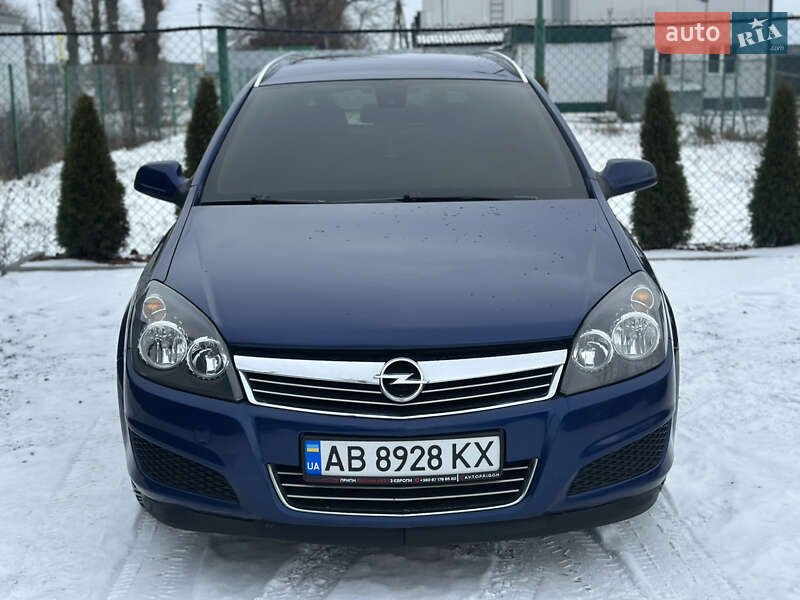 Универсал Opel Astra 2010 в Виннице