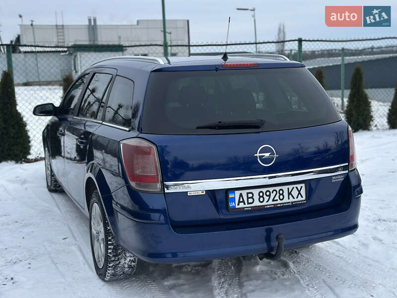 Универсал Opel Astra 2010 в Виннице