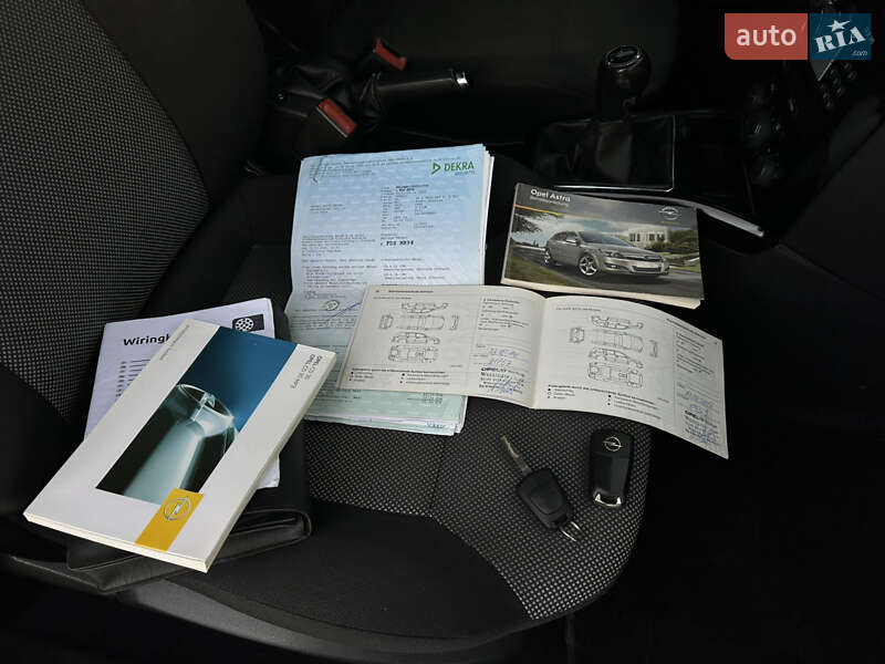 Универсал Opel Astra 2010 в Виннице