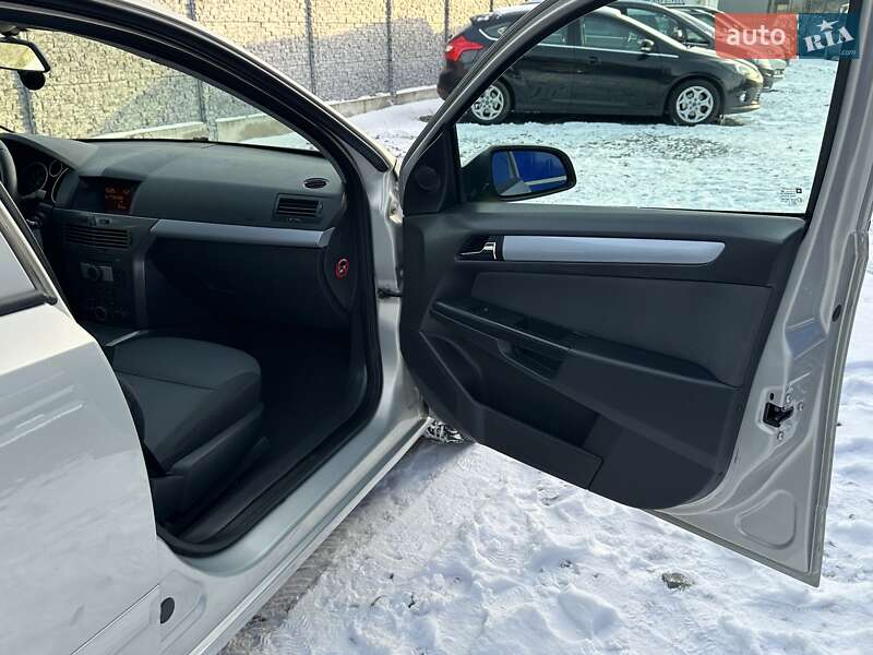 Універсал Opel Astra 2005 в Рівному фото 75 Універсал Opel Astra 2005 в Рівному