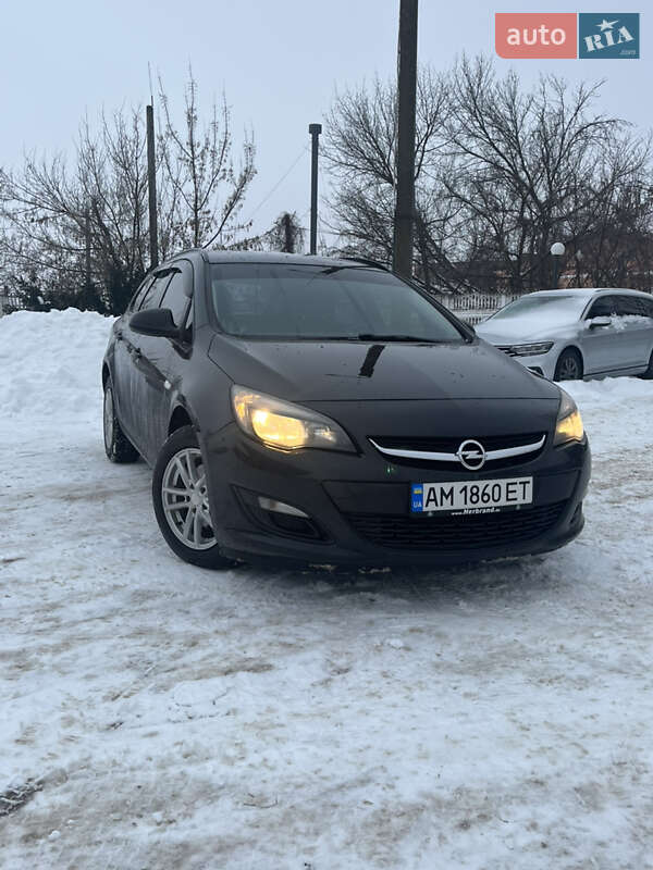 Универсал Opel Astra 2014 в Бердичеве фото 2 Универсал Opel Astra 2014 в Бердичеве