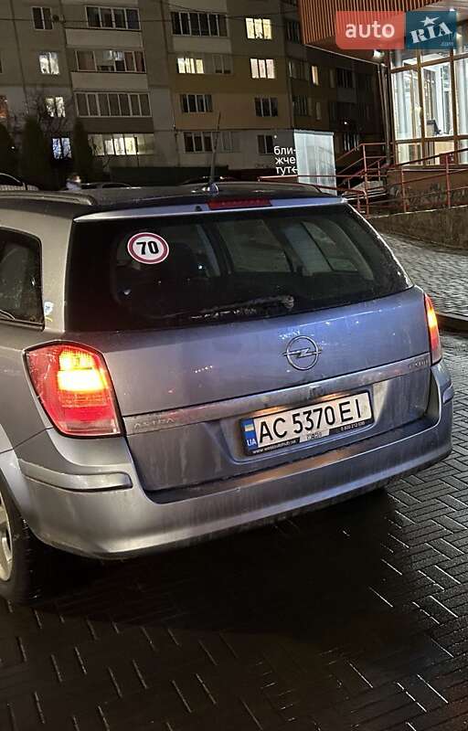 Универсал Opel Astra 2005 в Луцке