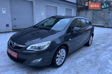 Универсал Opel Astra 2012 в Хмельницком