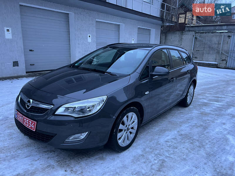 Opel Astra 2012 Opel Astra 2012