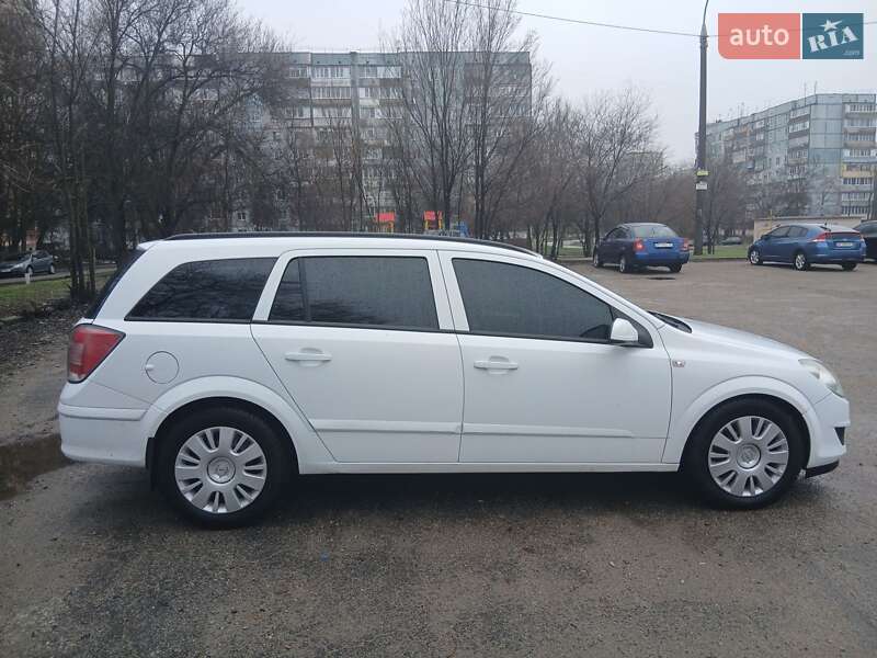 Универсал Opel Astra 2008 в Запорожье