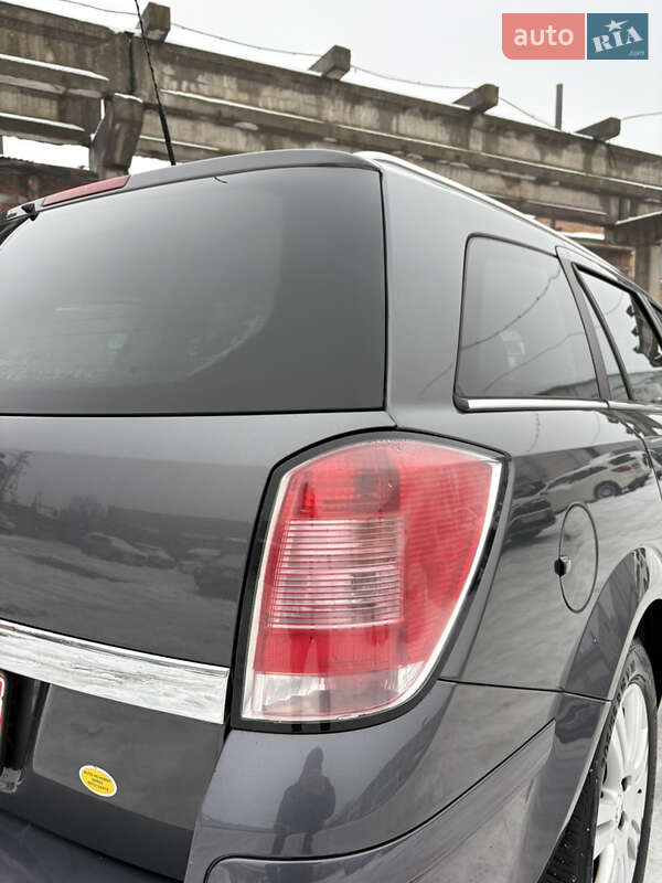 Універсал Opel Astra 2009 в Білій Церкві