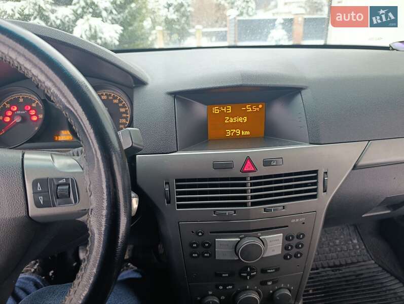 Хэтчбек Opel Astra 2004 в Львове