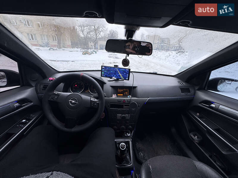 Универсал Opel Astra 2005 в Луцке