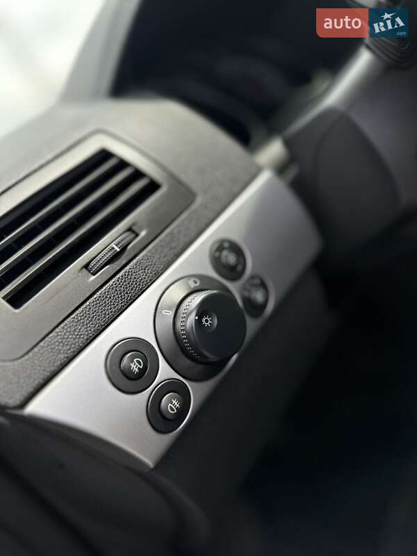 Универсал Opel Astra 2010 в Иршаве