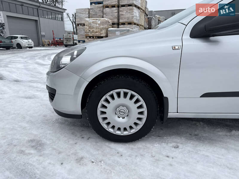 Хэтчбек Opel Astra 2004 в Виннице фото 5 Хэтчбек Opel Astra 2004 в Виннице