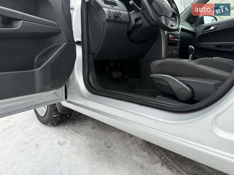 Хэтчбек Opel Astra 2004 в Виннице фото 23 Хэтчбек Opel Astra 2004 в Виннице