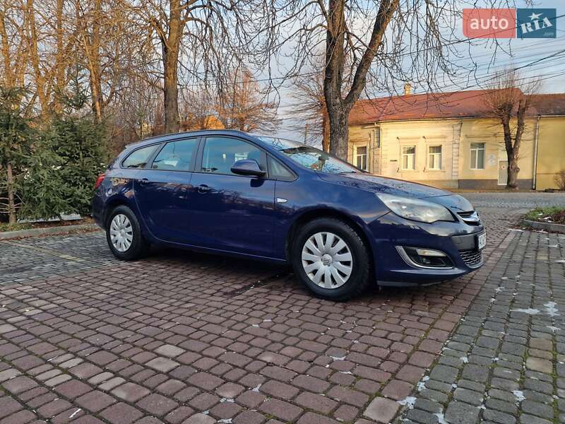 Универсал Opel Astra 2013 в Мукачево