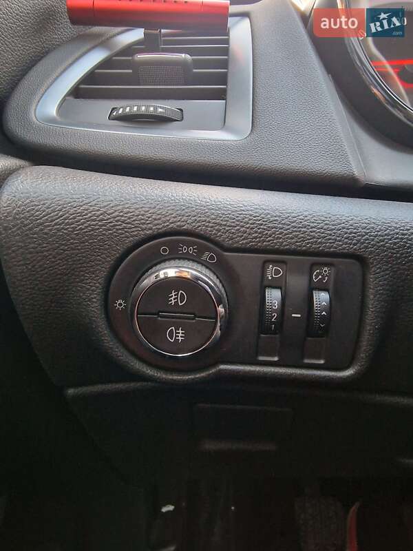 Универсал Opel Astra 2013 в Мукачево