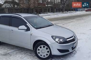 Универсал Opel Astra 2010 в Умани