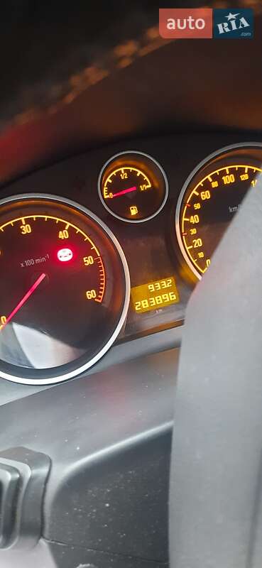 Универсал Opel Astra 2010 в Умани