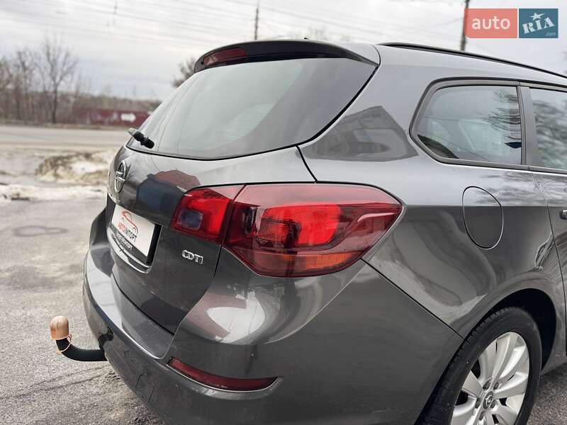 Универсал Opel Astra 2011 в Сумах