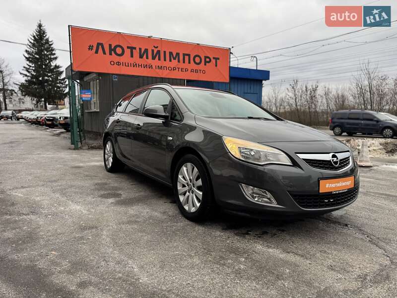 Универсал Opel Astra 2011 в Сумах
