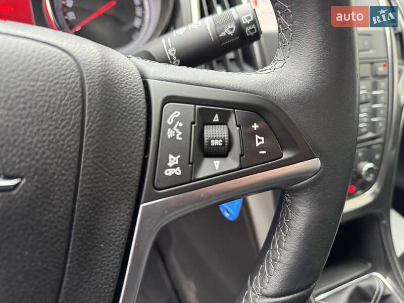 Универсал Opel Astra 2011 в Сумах