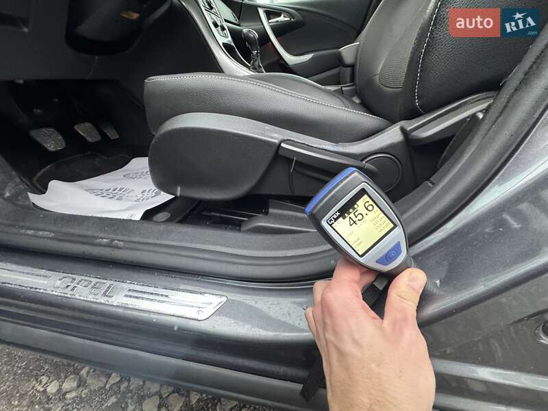 Универсал Opel Astra 2011 в Сумах